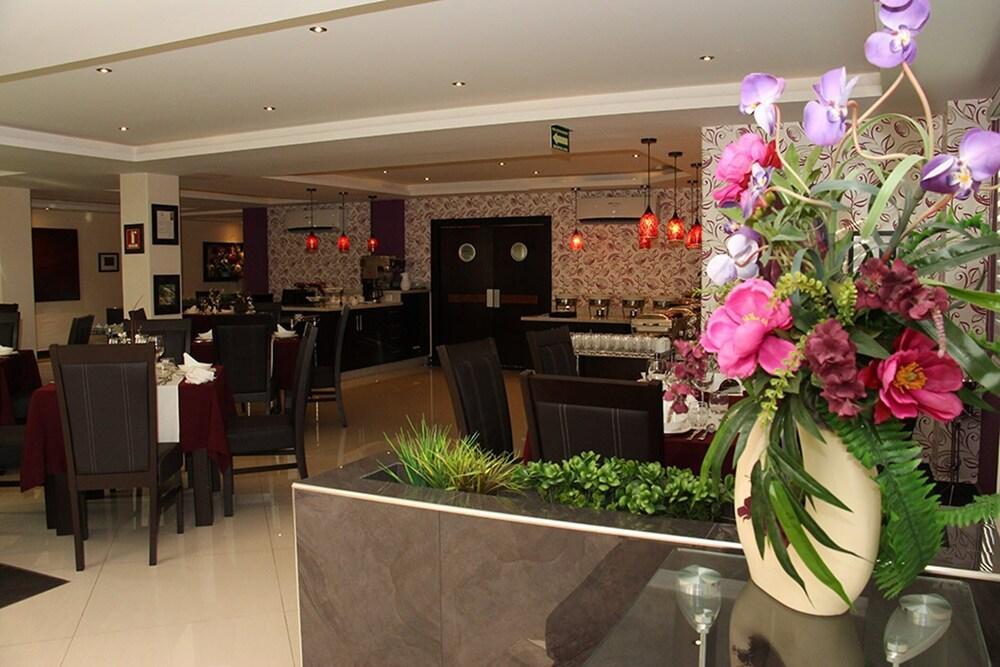 Hotel Two Select Culiacán Екстериор снимка