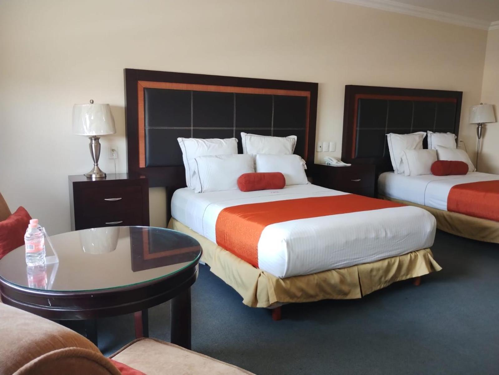 Hotel Two Select Culiacán Екстериор снимка