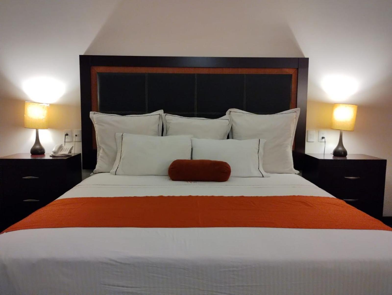 Hotel Two Select Culiacán Екстериор снимка