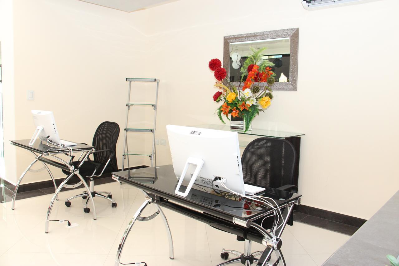 Hotel Two Select Culiacán Екстериор снимка